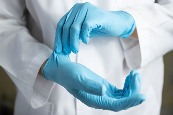Vizient Announces Agreement with SafeSource Direct for American-Made Exam Gloves
